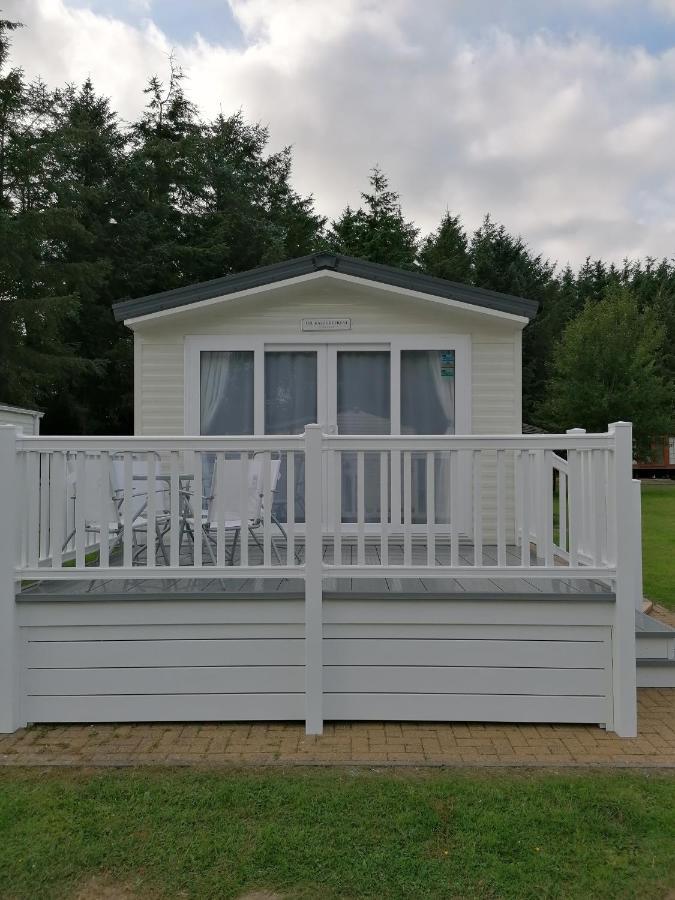 The Kalos Retreat - Hot Tub Lodge With Free 18 Hole Golf Course Swarland Eksteriør bilde